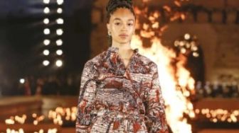 Ada Motif Mirip Batik pada Koleksi Dior dan Louis Vuitton Terbaru