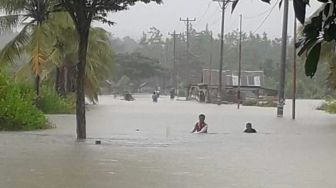 Desa Bahari Makmur di Lamala Terendam Banjir