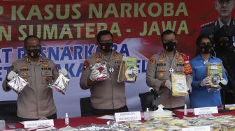 Polisi Ungkap Penyelundupan Ratusan Kilogram Sabu dan Ganja