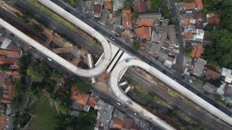 Anies Minta Atap Dekat Flyover Tanjung Barat Dicat Warna Biar Bagus Difoto