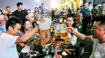 Di Tengah Pandemi, China Tetap Langsungkan Festival Bir Internasional