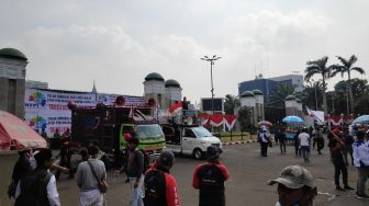 Kecewa! Demo Buruh Bubar Gegara DPR Bahas RUU Cipta Kerja Secara Daring