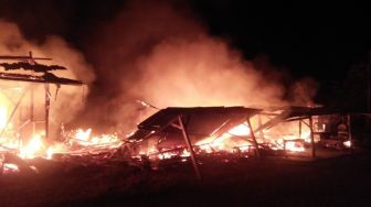 Tabung Gas Meledak di Panggarangan Lebak; Delapan Rumah Ludes Terbakar
