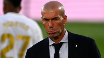 Zinedine Zidane Pelatih MU? Benarkah Erik ten Hag Out dari Manchester United?