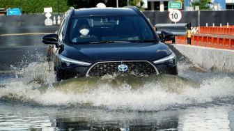 Toyota Menyebutkan Corolla Cross Bisa Ambil Porsi C-HR