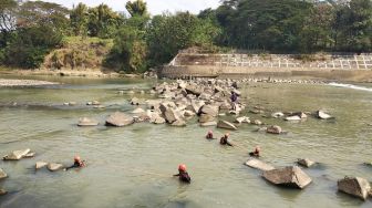 Ditemukan, Korban Tenggelam di Sungai Progo Masih Genggam Alat Setrum