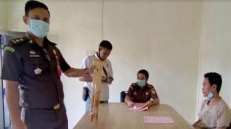 Ambil Gading Gajah yang Mati, Solihudin Terancam Bui 5 Tahun Penjara