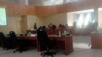 Buat Undangan Rapat Tapi Tak Hadir, Eksekutif Pun Tarik Diri