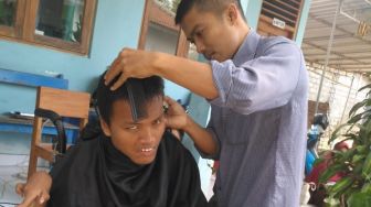 Tarif Seikhlasnya, Barbershop Condro di Sleman Pernah Buka Sampai Dini Hari