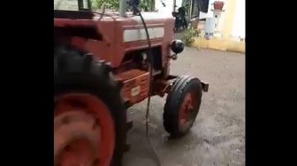 Traktor Bermesin Ekstrem, Bisa Perah Susu Sapi Langsung dari Sumbernya