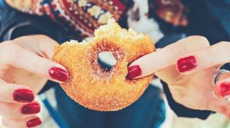 4 Gejala Kolesterol Tinggi yang Dialami Wanita dan Cara Mengatasinya