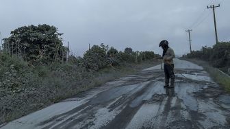 Suasana Pascaerupsi Gunung Sinabung di Sumut