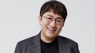 Rayakan Ultah, Ini 5 Fakta Bang Si Hyuk 'Papa Bear' BTS