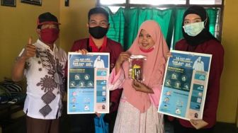 Pembuatan Poster Covid-19 Guna Edukasi Kepada Masyarakat Dari Mahasiswa UMM