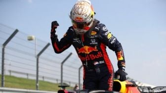 Adu Strategi Hasilkan Kemenangan Tak Terduga Max Verstappen di Silverstone