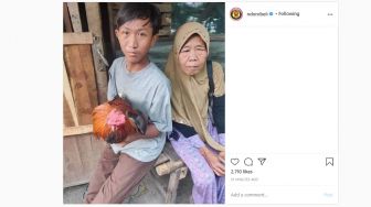 Siswa Miskin Jual Ayam Satu-satunya Demi Beli HP untuk Belajar Online