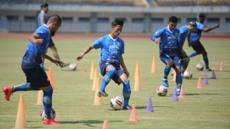 3 Pemain Persib Absen Latihan Usai Laga Persahabatan Kontra Tira-Persikabo