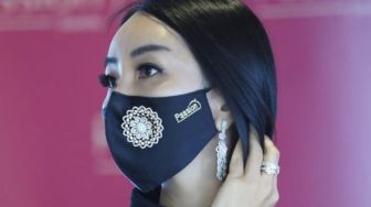 Mewah, Ada Masker Bertatah Berlian