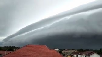 Viral Awan Mirip Gelombang Tsunami di Aceh, BMKG Imbau Warga Waspada