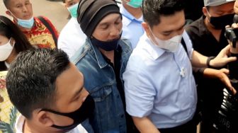 Datangi Polda, Anji Siap Diperiksa soal Kasus Video Temuan Obat Corona