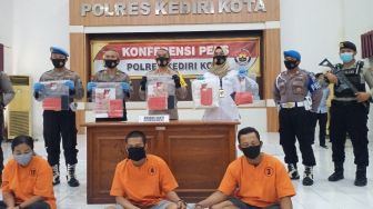 Miskin, Pasutri di Kediri Jual Diri Layani Jasa Swinger Rp 700 Ribu