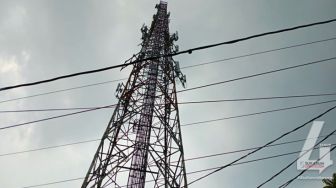 Heboh Pria Gunungguruh Sukabumi Panjat Tower Tanpa Pengaman, Ini Faktanya