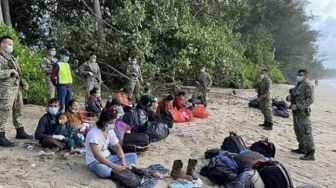 Tentara Malaysia Tangkap 18 Migran Ilegal Asal Indonesia di Bandar Penawar