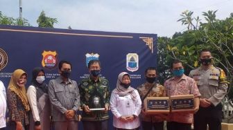 Ratusan Pelaku Pariwisata dan Ekonomi Kreatif di Lebak Dapat Bantuan Balasa