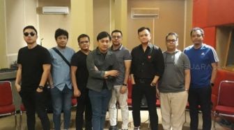 Yovie Widianto Tak Sabar Lihat Fans Nonton Kahitna Secara Drive-In