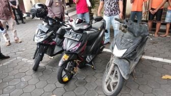 Emak-emak Pekanbaru Penadah Motor Curian dan 4 Rekannya Diciduk