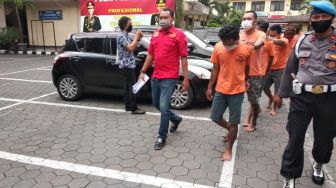 Buntuti Pengendara yang Bannya Bocor, 4 Pemuda di Jogja Curi Sepeda Motor