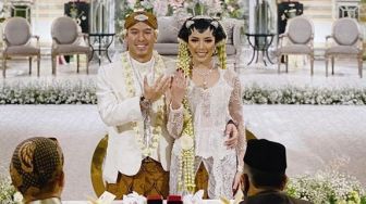 5 Momen Akad Nikah Arya Bakrie dan Vannya Istarinda Bertema Adat Jawa