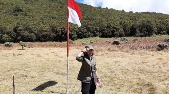 Bangga! Adinda Thomas Cerita Harunya Kibarkan Bendera Merah Putih di Gunung Fuji