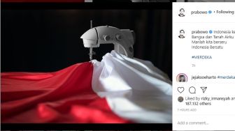 Prabowo Unggah Foto Bendera, Mesin Jahitnya Dinilai Punya Makna Tersembunyi