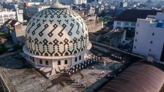 Perbaiki Atap Masjid, Tubuh Suhermansyah Terbakar Tersetrum Listrik