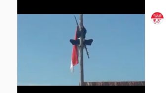 Tanpa Tali, Orang Ini Panjat Tiang Bendera Demi Kibarkan Merah Putih