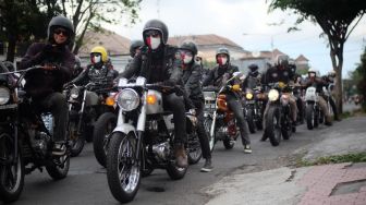 Dewata Rockers Berbagi Kebahagiaan Bersama Anak Yatim 