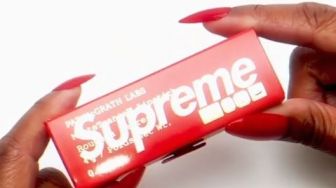 Brand Supreme Bakal Rilis Lipstik, Seperti Ini Penampakannya!