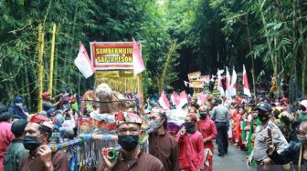 Unik, Grebeg Suro di Hutan Bambu Lumajang Rayakan 1 Muharam