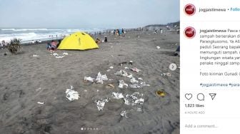 Habis Malam 1 Suro, Kondisi Pantai Parangtritis Penuh Sampah Plastik