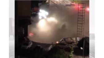 Video Detik-detik Trotoar Jalan Amblas di China, Telan Puluhan Mobil