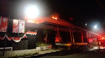 Sabtu Malam, Api di Gedung Utama Kejaksaan Agung Tak Kunjung Padam