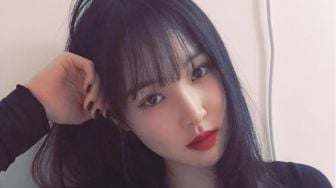 Ngakak! Pertama Kali Makan Durian, Yuju GFRIEND Sebut Baunya Mirip Kentut