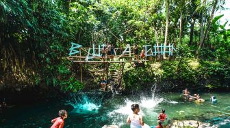 Travel Blogger ini Ajak Pengelola Angkat Kisah Unik Blue Lagoon