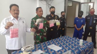 Iming-iming Upah Rp10 Juta, Kurir Selundupkan 2.000 Butir Ekstasi Ditangkap