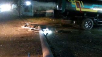 Gara-gara Truk Tabrak Tiang, 3 Kecamatan di Pesisir Selatan Mati Listrik