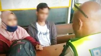 Keji! Siksa Anak Kandung Sampai Tangan Patah, Ibu Muda Ini Kabur Sama Pacar