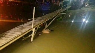 Mayat Pria Telanjang di Bawah Jembatan Bambu Bikin Geger Warga Kilasah