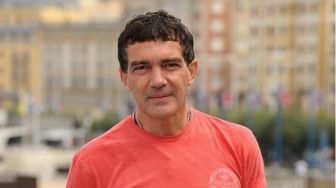 Kabar Baik, Antonio Banderas Sembuh dari Covid-19