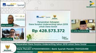 AXA Mandiri Salurkan Dana Surplus melalui Baznas untuk Bantu Masyarakat